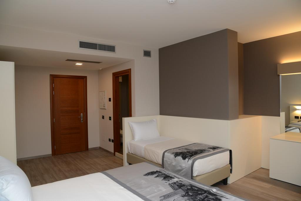 Albergo Roma, BW Signature Collection Castelfranco Veneto Exterior photo