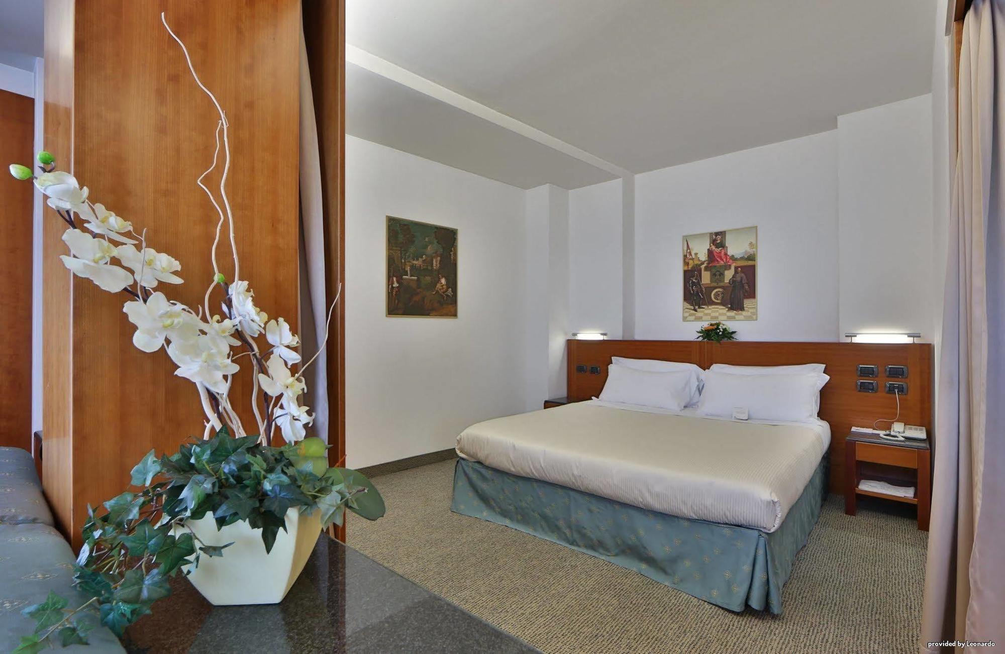 Albergo Roma, BW Signature Collection Castelfranco Veneto Exterior photo